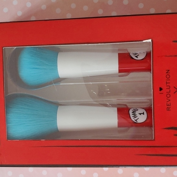 MAKEUP Revolution Dr. Seuss Face Brush Duo - Picture 2 of 4